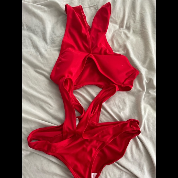 Fashion Nova - deeper by the sea bikini - Picture 1 of 3